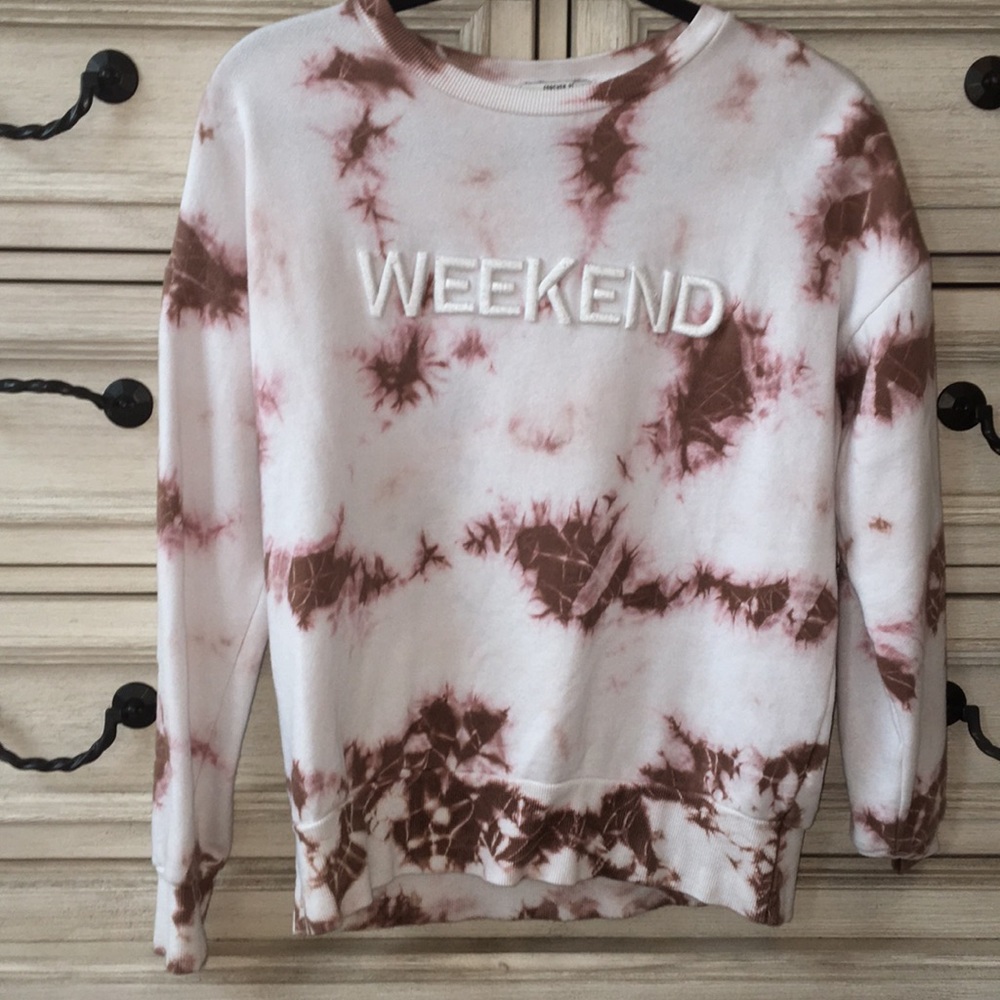 Forever 21 “WEEKEND” Sweatshirt